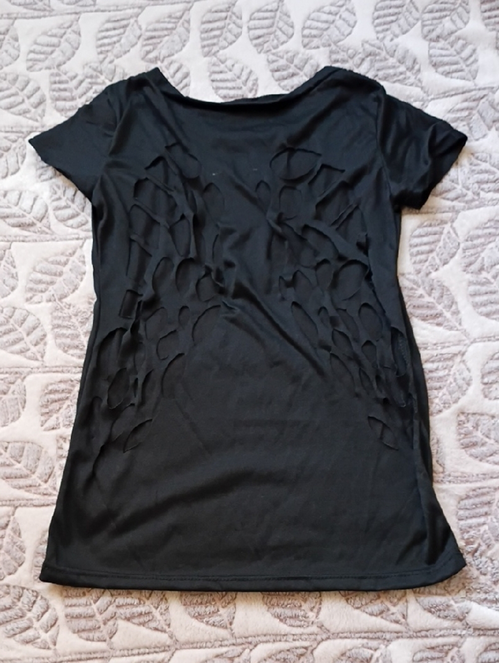 Angel Cutout Back Shirt